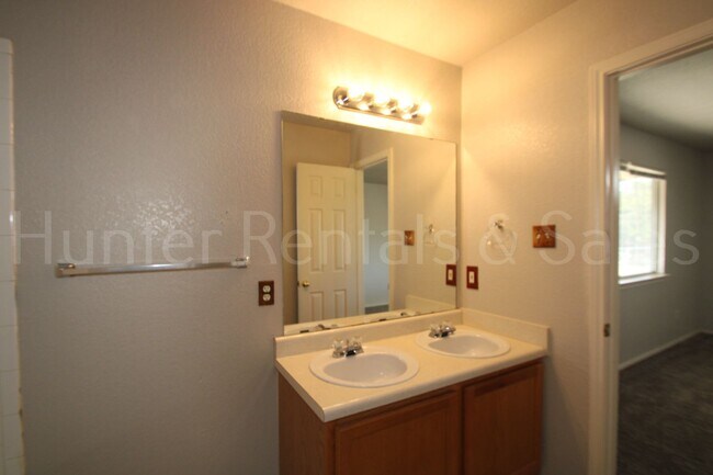 Building Photo - 3-Bedroom Home in North Killeen