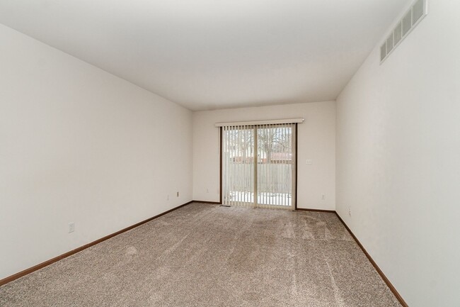 Building Photo - Morning Dawn Dr - Ranch Duplex