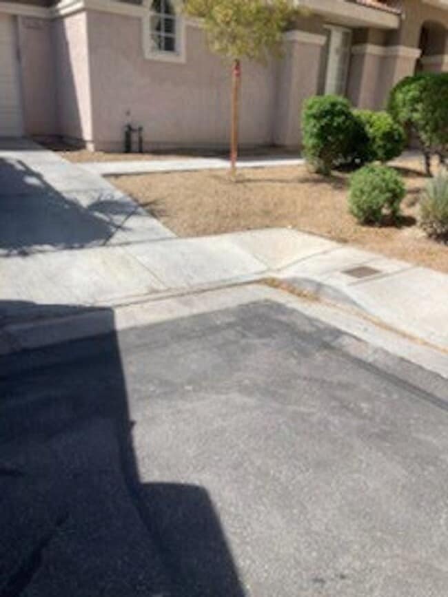 Building Photo - 5205 Blooming Mesa Ct