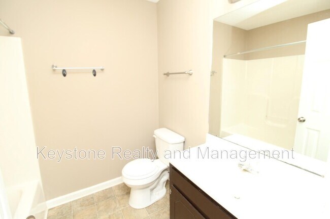 Building Photo - 1920 Timberline Cir