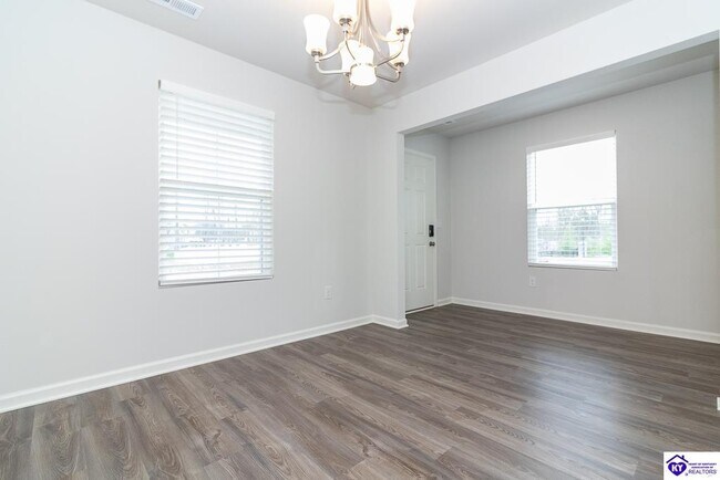 Building Photo - 104 Ashwood Ave