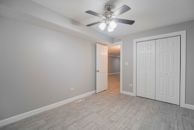 Building Photo - 1906 W 17th St