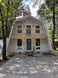 Building Photo - 33 Chalet Dr