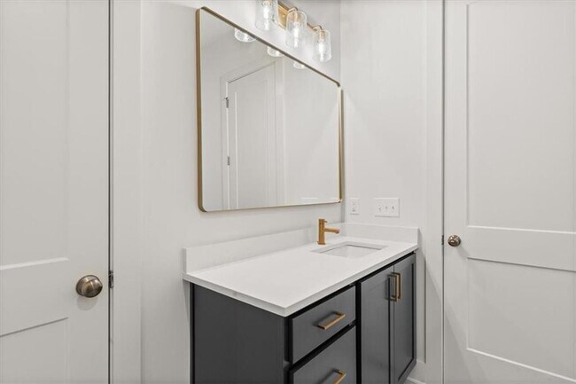 Building Photo - 1274 Longreen Ter NW