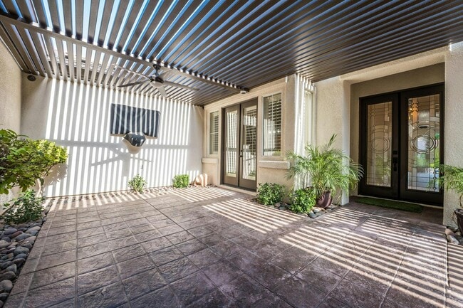 Building Photo - 10820 Woodstream Ct
