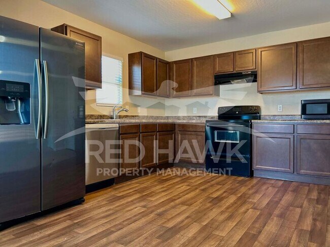 Building Photo - 1050 Kachina Dr