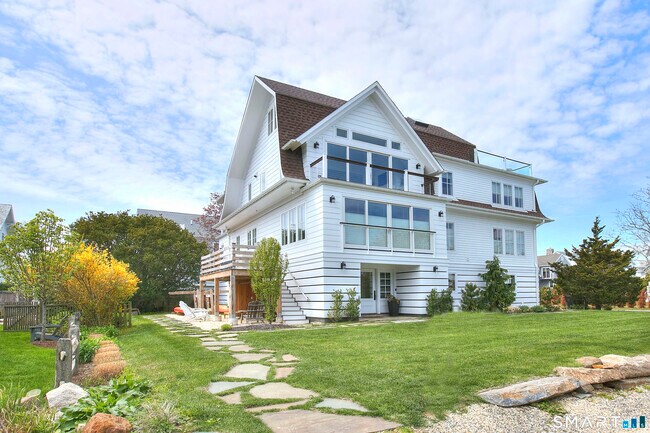 Building Photo - 26 Island Way