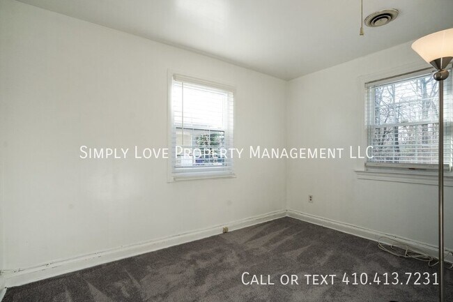 Building Photo - 7709 Ravine Dr