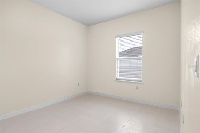 Building Photo - 566 Pawnee Ct