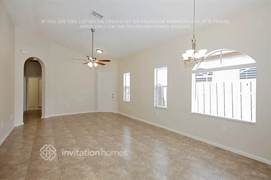 Building Photo - 2110 NE 37th Rd