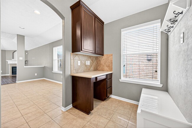 Building Photo - 24822 Diamond Run Ct
