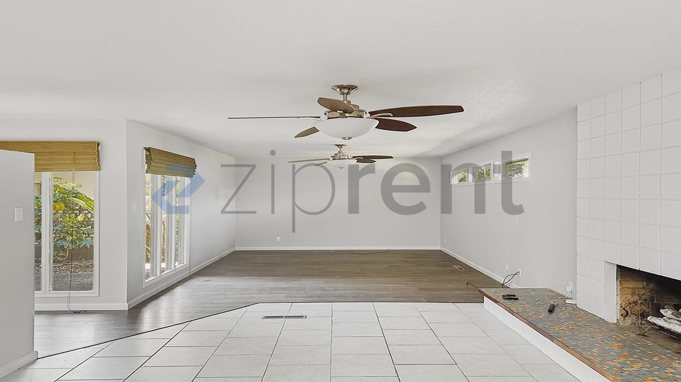 Building Photo - 5544 N Poplar Ave