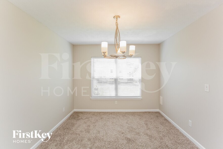 Building Photo - 5815 Bluestem Ct