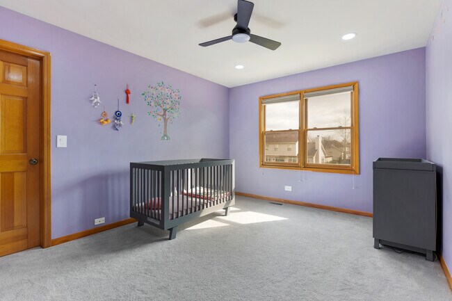 Building Photo - 2052 Gardner Cir E