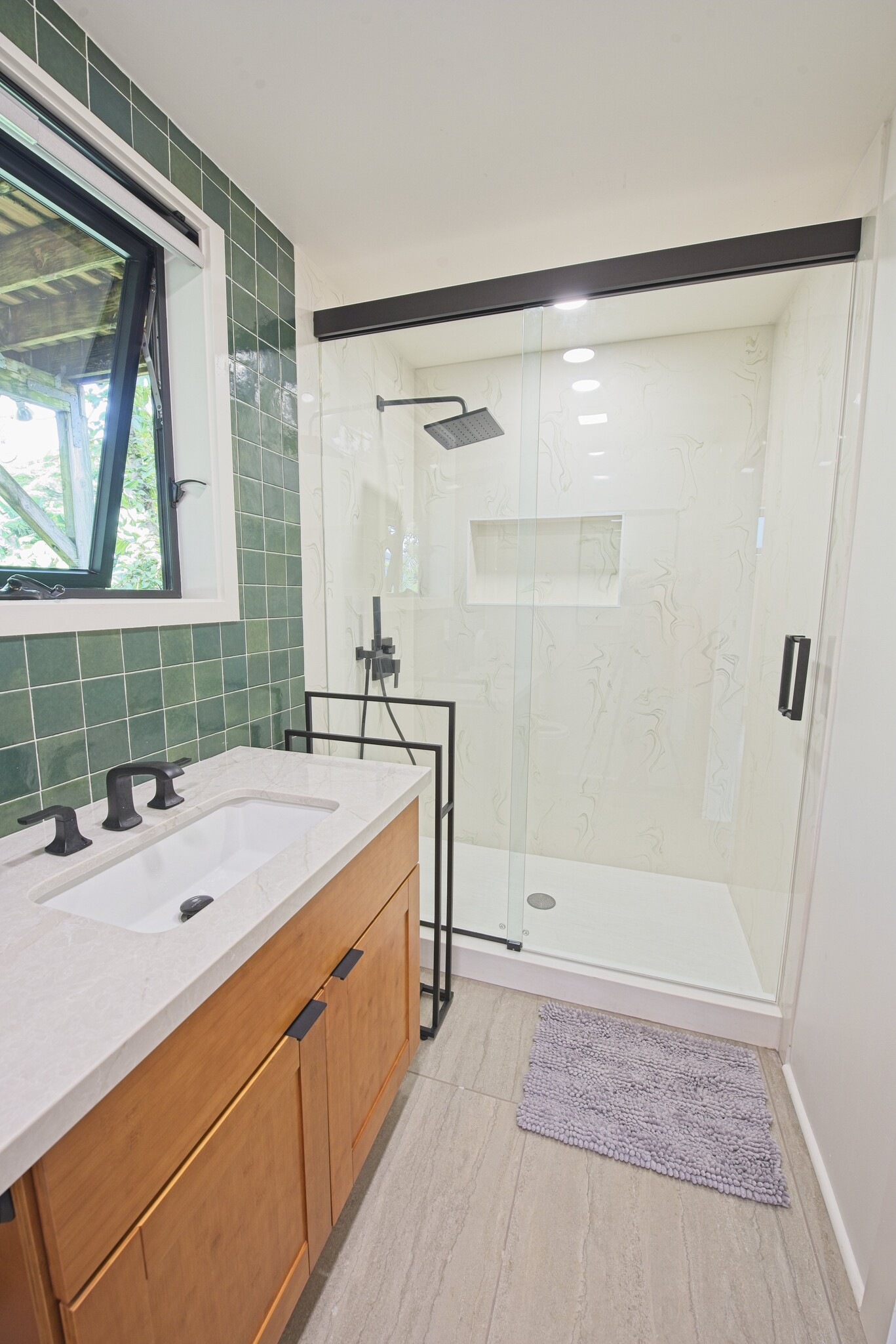 Building Photo - 2828 Dow St