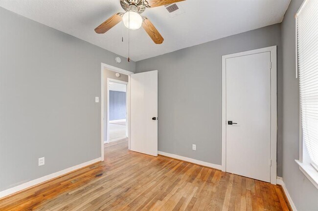 Building Photo - 8623 Norton Dr