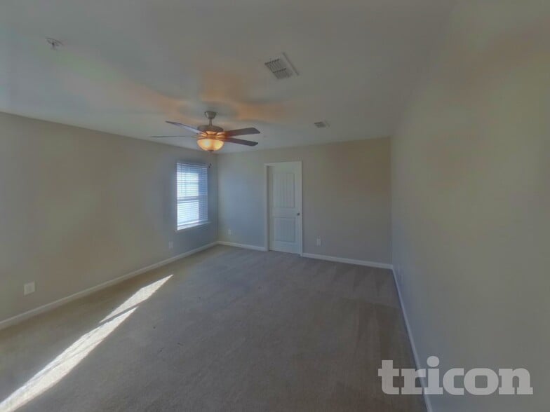 Building Photo - 622 Crooked Crk