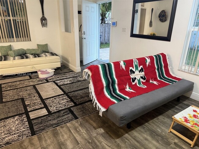 Building Photo - 2452 Madison St