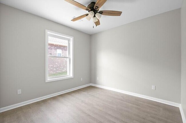Building Photo - 44 Chippewa Ln