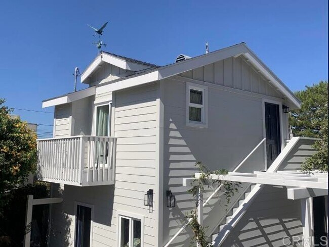 Building Photo - 5618 Bellevue Ave