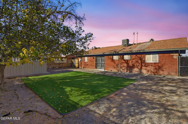 Building Photo - 5934 Flounder Dr