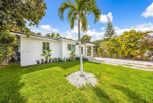 Building Photo - 250 NW 98th St