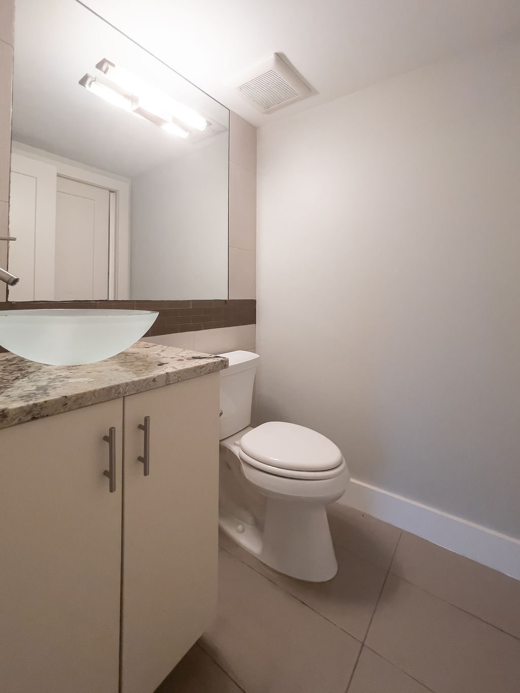 Building Photo - 64 Isle Of Venice Dr