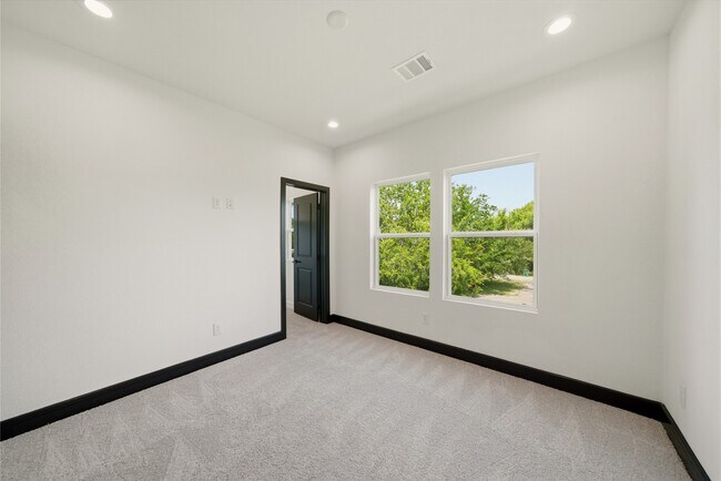 Building Photo - 4439 Gunter St