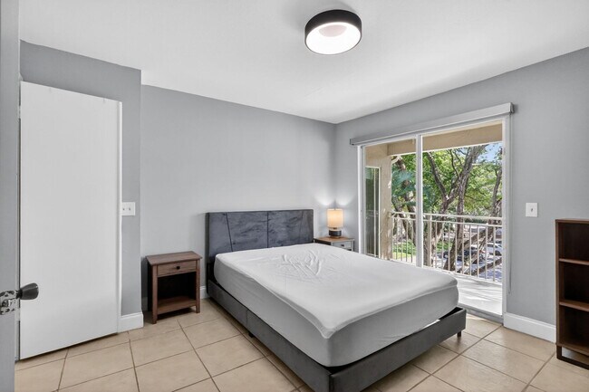 Building Photo - 1740 Palm Cove Blvd