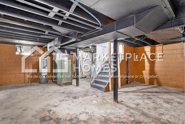 Building Photo - 15411 Mansfield St