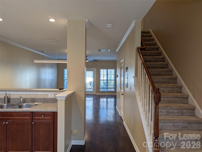 Building Photo - 522 Jetton St