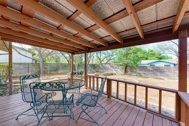 Building Photo - 2804 Sissinghurst Dr