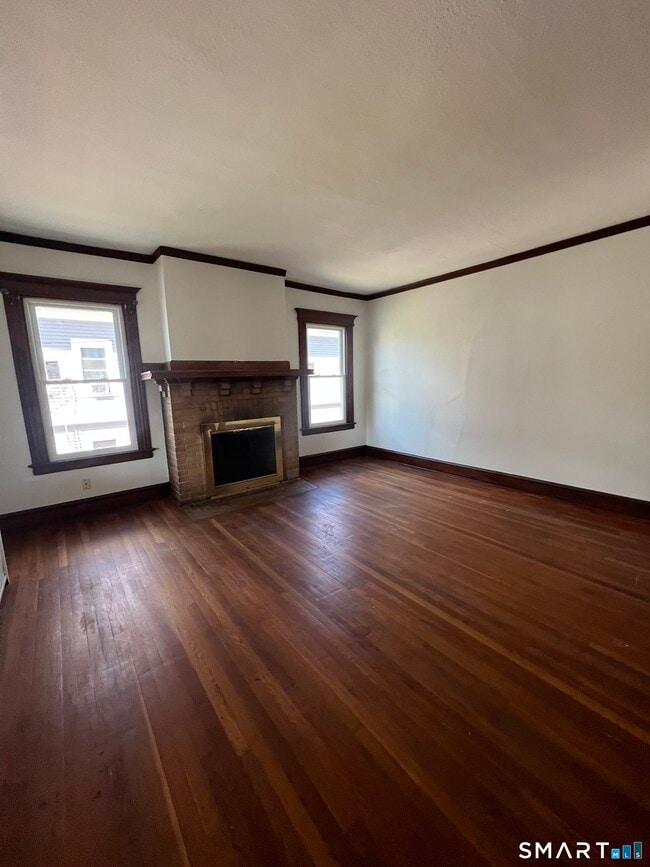 Building Photo - 164 Barker St
