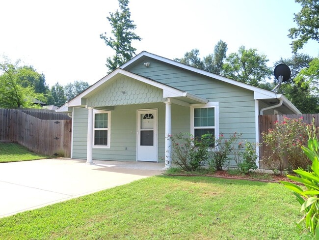 Building Photo - New Construction-Beautiful 3 Bedroom, 2 Ba...