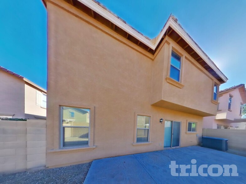 Building Photo - 9526 N 81st Dr