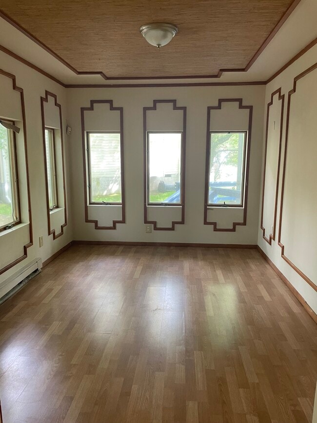 Building Photo - 7916 Sleepy Hollow Dr