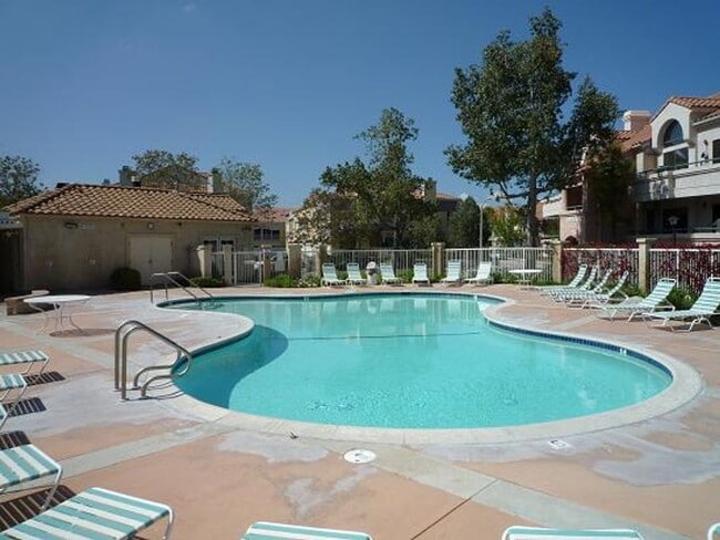 Building Photo - Princessa Estates 2 Bedroom + Loft in Cany...