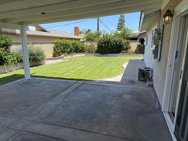 Building Photo - 15841 Rollins Ln