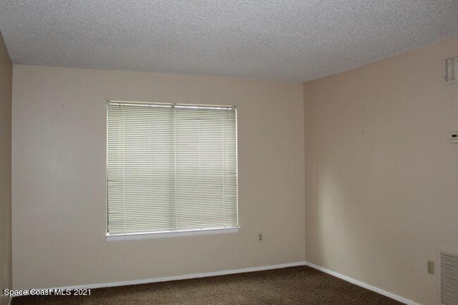 Building Photo - 225 S Tropical Trail