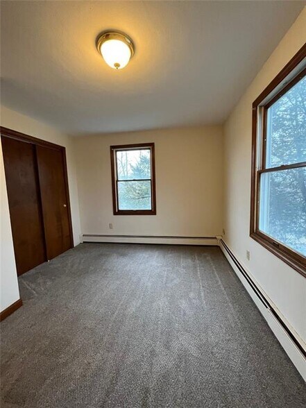 Building Photo - 3 Buttonwood St