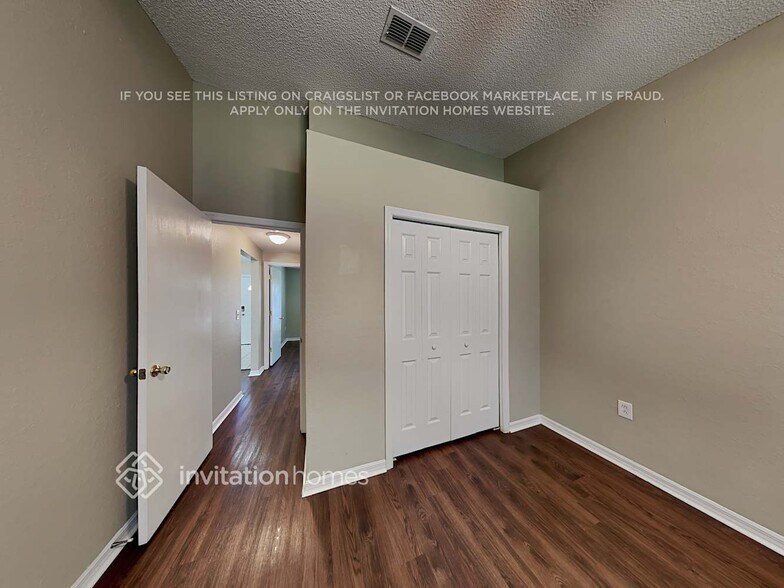 Building Photo - 6689 Shepherd Oaks St