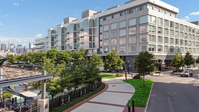 Building Photo - 1000 Ave at Port Imperial