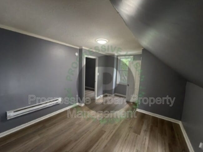 Building Photo - 4144 Hyde Ave