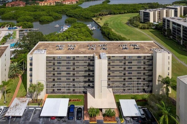 Building Photo - 900 Cove Cay Dr