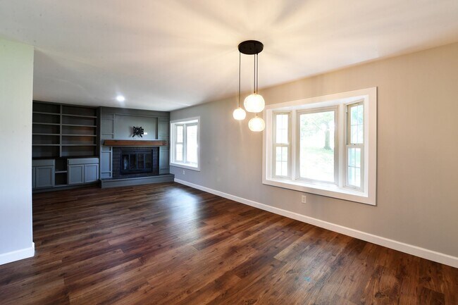Building Photo - 2706 Christy Ave