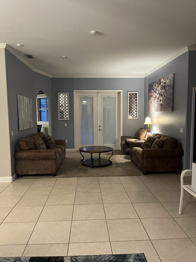 Building Photo - 1895 Orangewood Ct