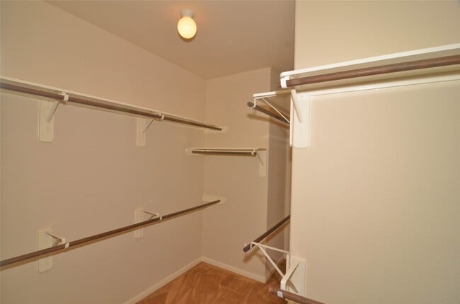 Building Photo - 4042 Tuscan Shores Dr