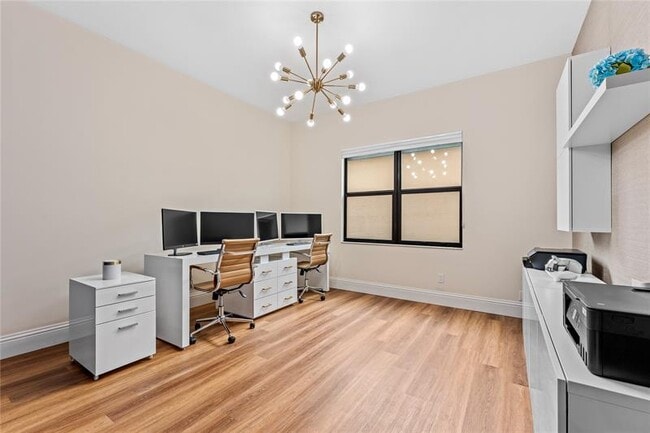 Building Photo - 9571 Eden Roc Ct
