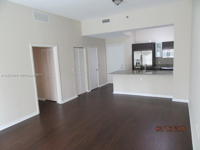 Building Photo - 950 Brickell Bay Dr