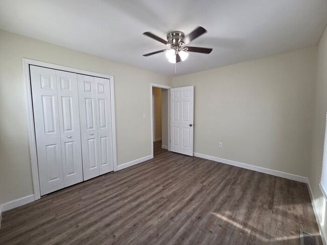 Building Photo - Beautiful Brick - Ranch Style Home!